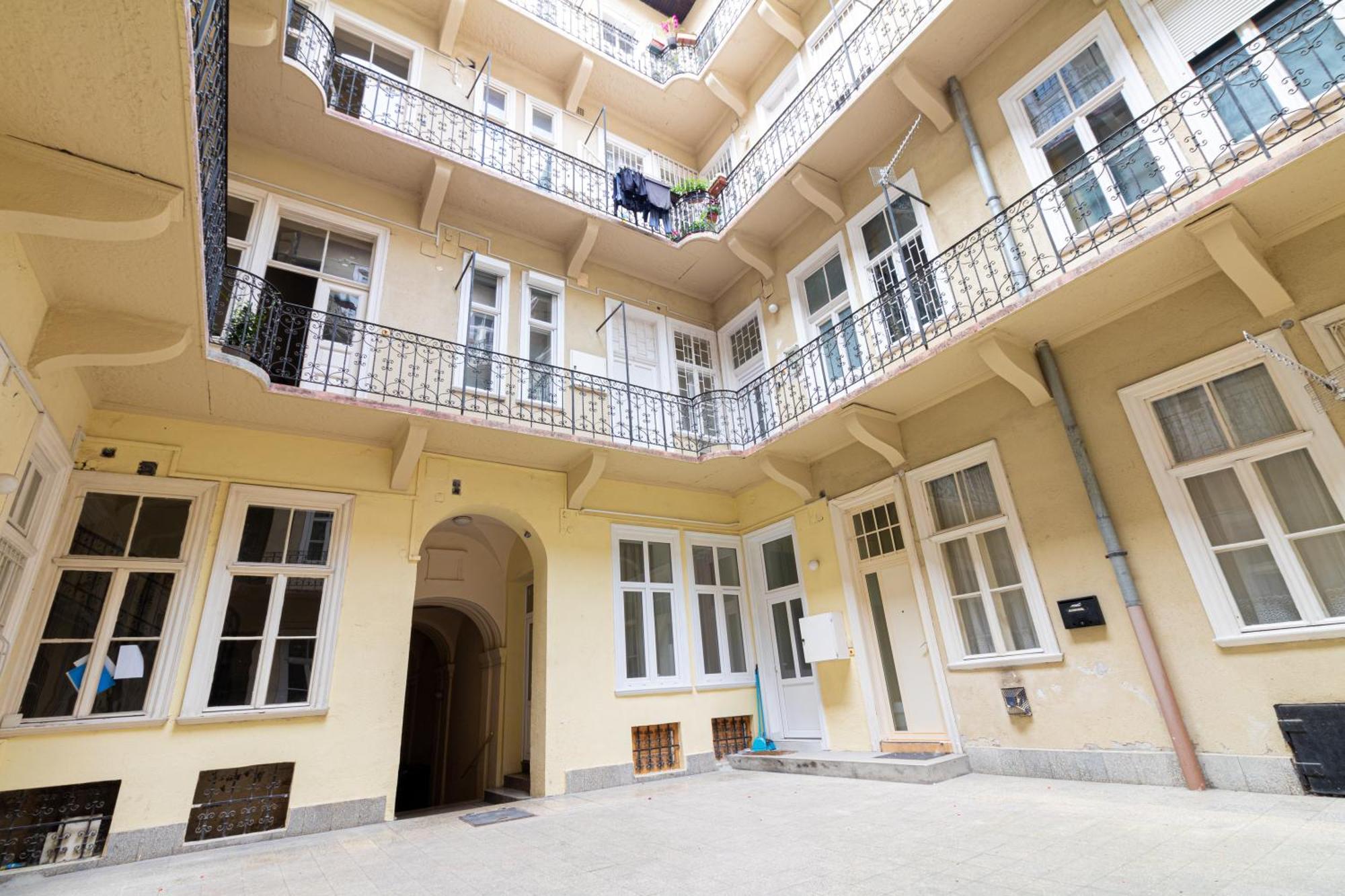 Apartman 4 You Westend Budapeste Exterior foto